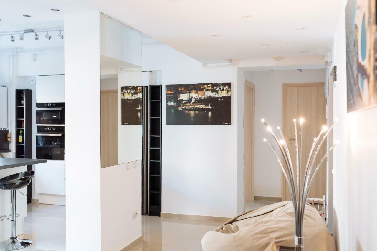 Luxury Flat 8 Near Metro Leilighet Bucureşti Eksteriør bilde