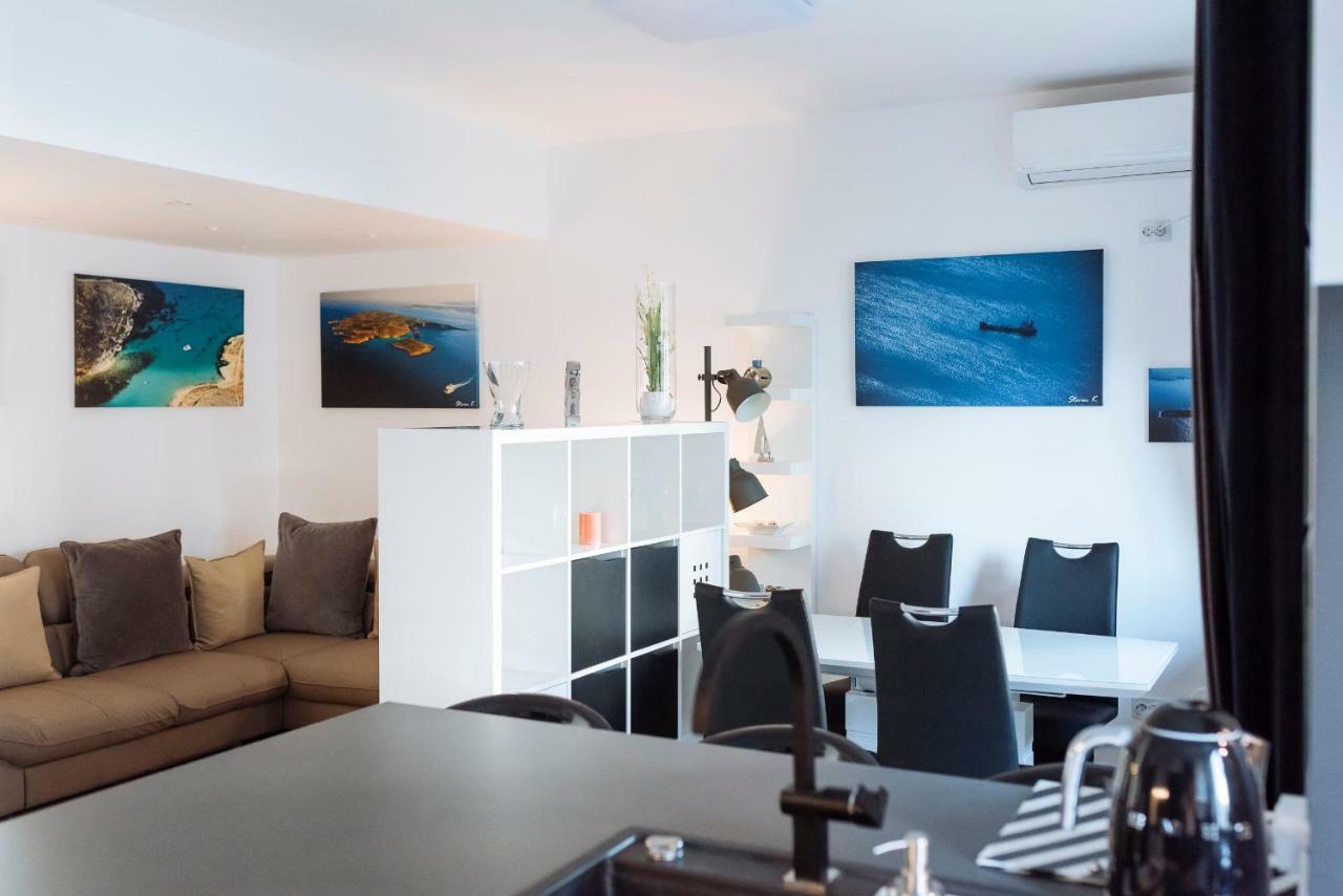 Luxury Flat 8 Near Metro Leilighet Bucureşti Eksteriør bilde