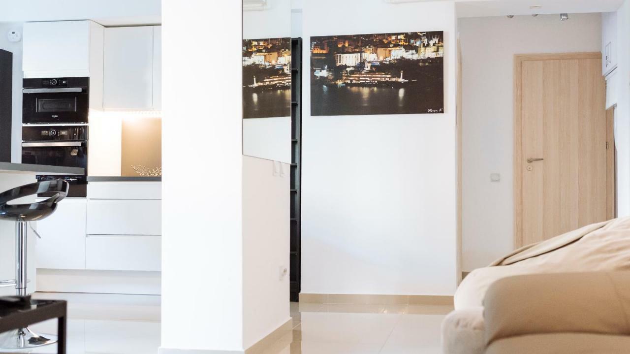 Luxury Flat 8 Near Metro Leilighet Bucureşti Eksteriør bilde