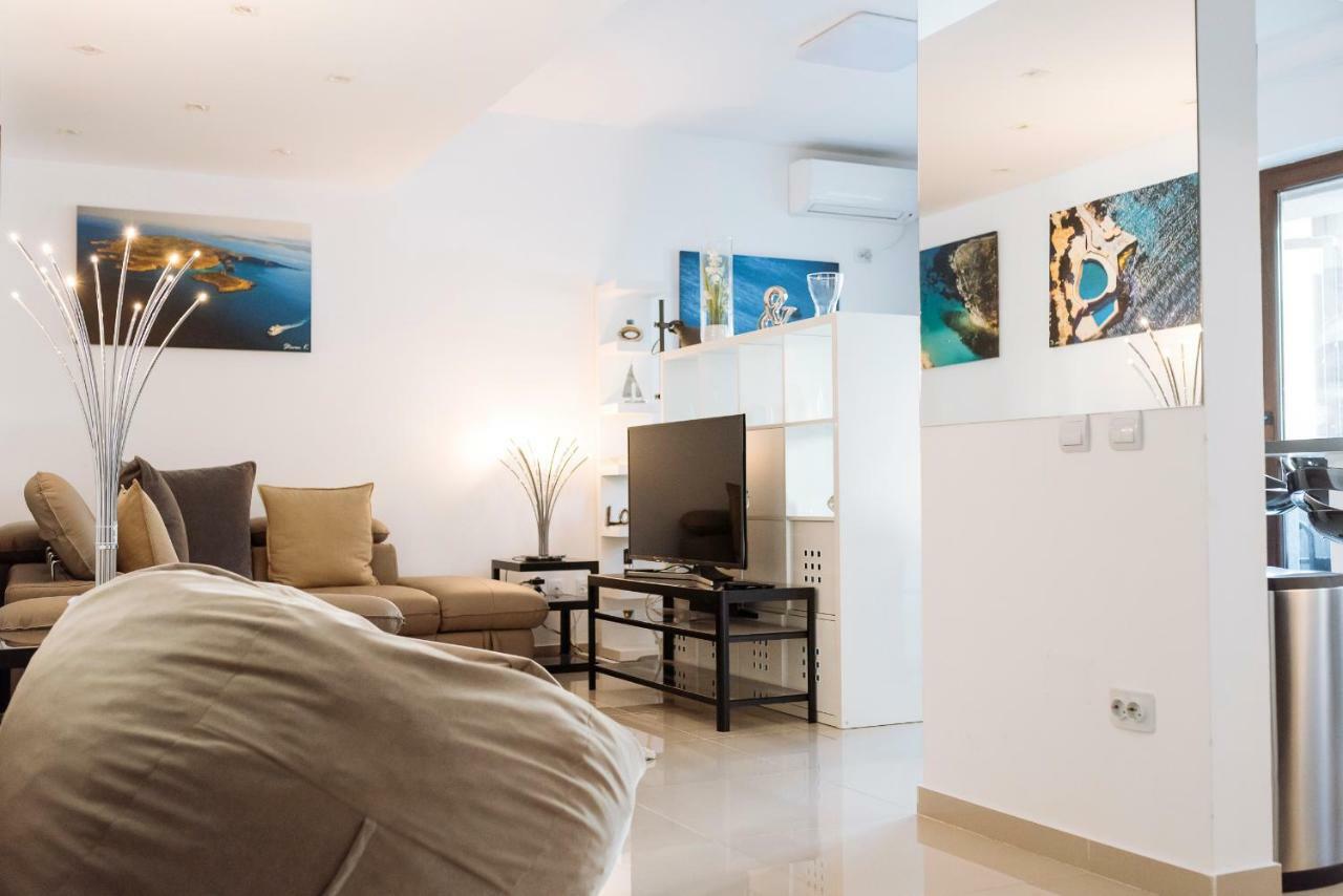 Luxury Flat 8 Near Metro Leilighet Bucureşti Eksteriør bilde